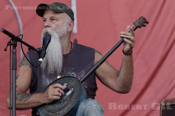 SEASICK STEVE - 2017-07-02 - ARRAS - La Citadelle - Main Stage - 